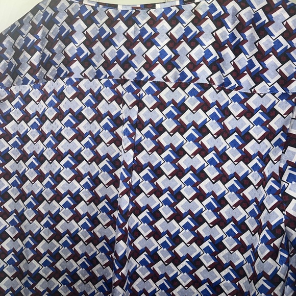 TALBOTS Blouse Top Size XS V-Neck Lightweight geometric Spring Fall Long sleeve - Picture 6 of 7